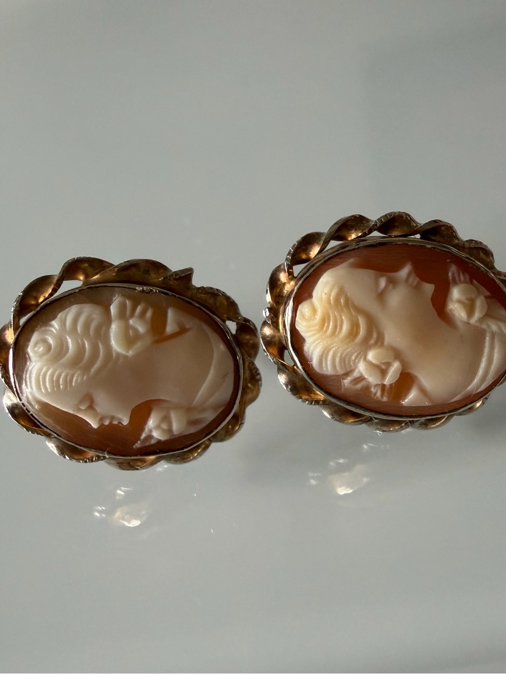 Vintage Shell Cameo Earrings - Picture 3 of 16